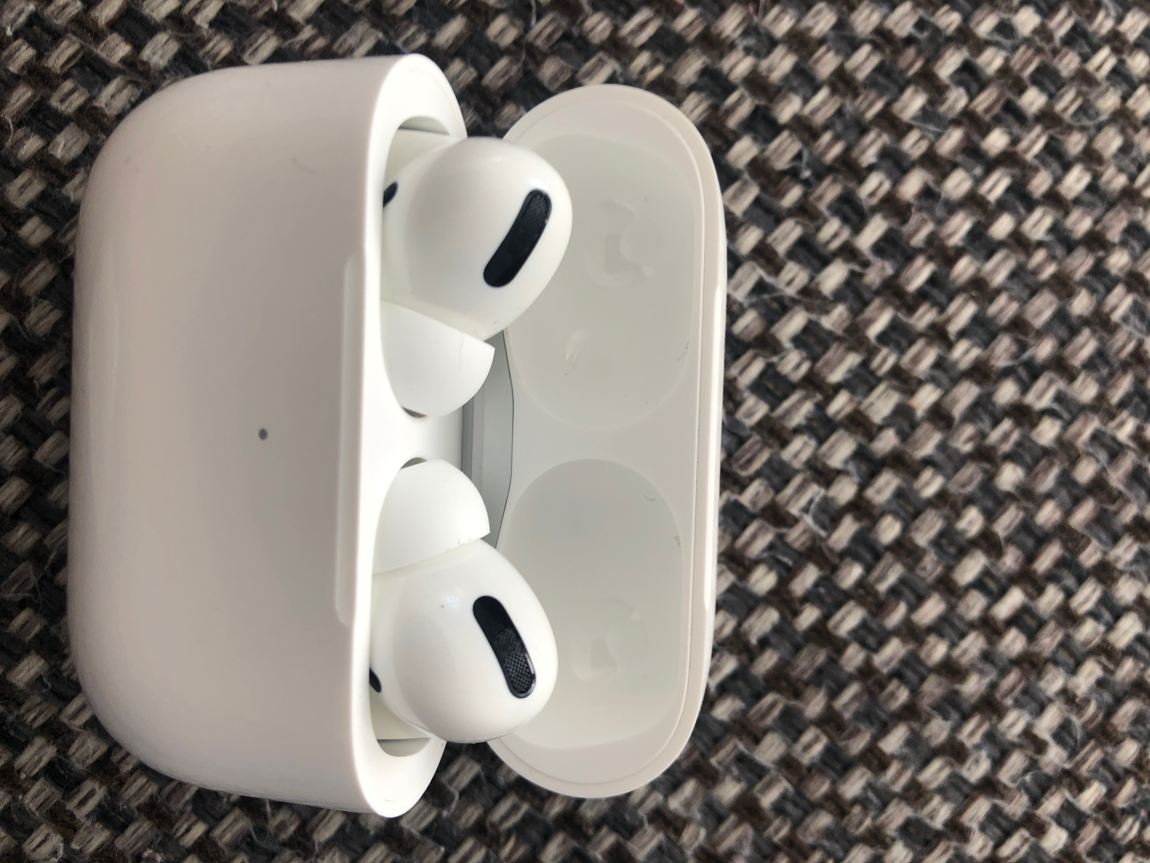 Der Rechte Airpod Pro Dichtet Nicht Ab H Apple Community